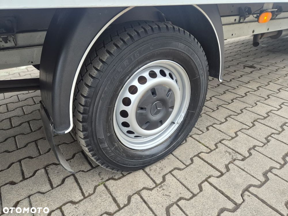 Mercedes-Benz Sprinter 316 CDi / KONTENER / WINDA  / TEMPOMAT / 3 MIEJSCA / 1 WŁ / SERWISOWANY - 18