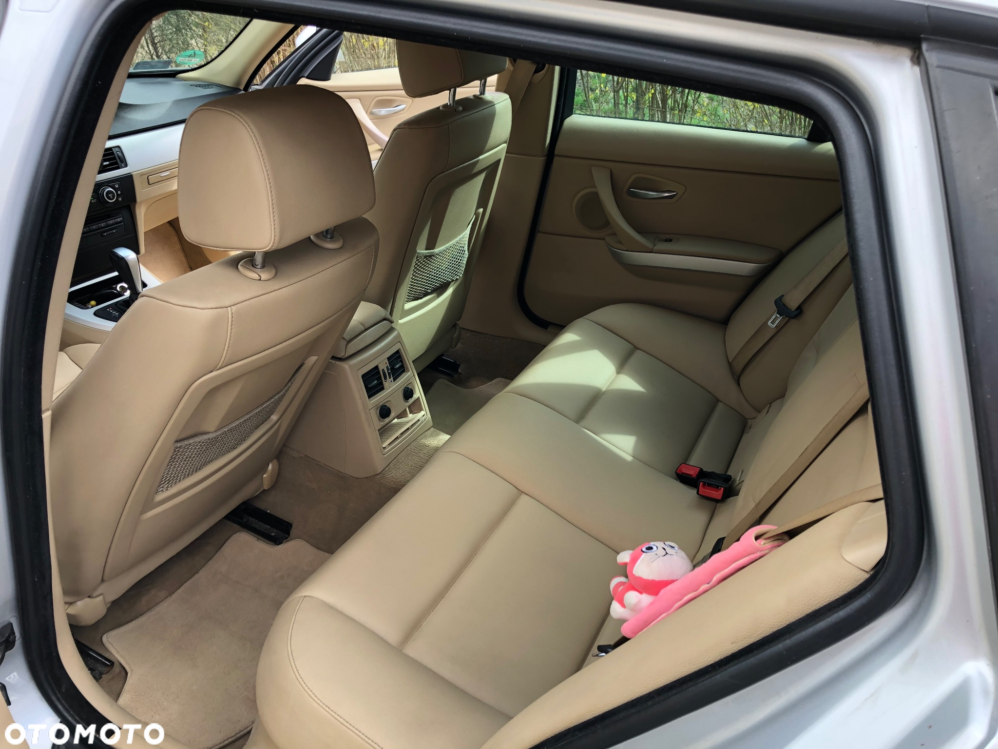 BMW Seria 3 318d DPF Touring - 11