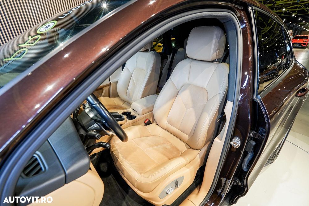 Porsche Macan - 13