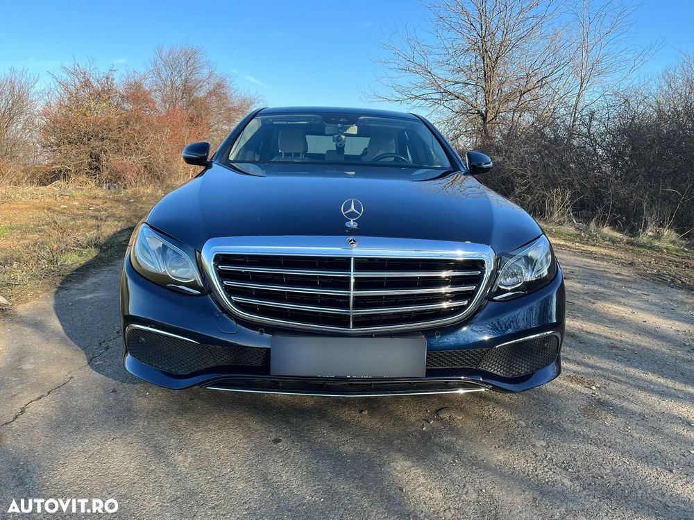 Mercedes-Benz E 220 d 4Matic 9G-TRONIC Exclusive - 1