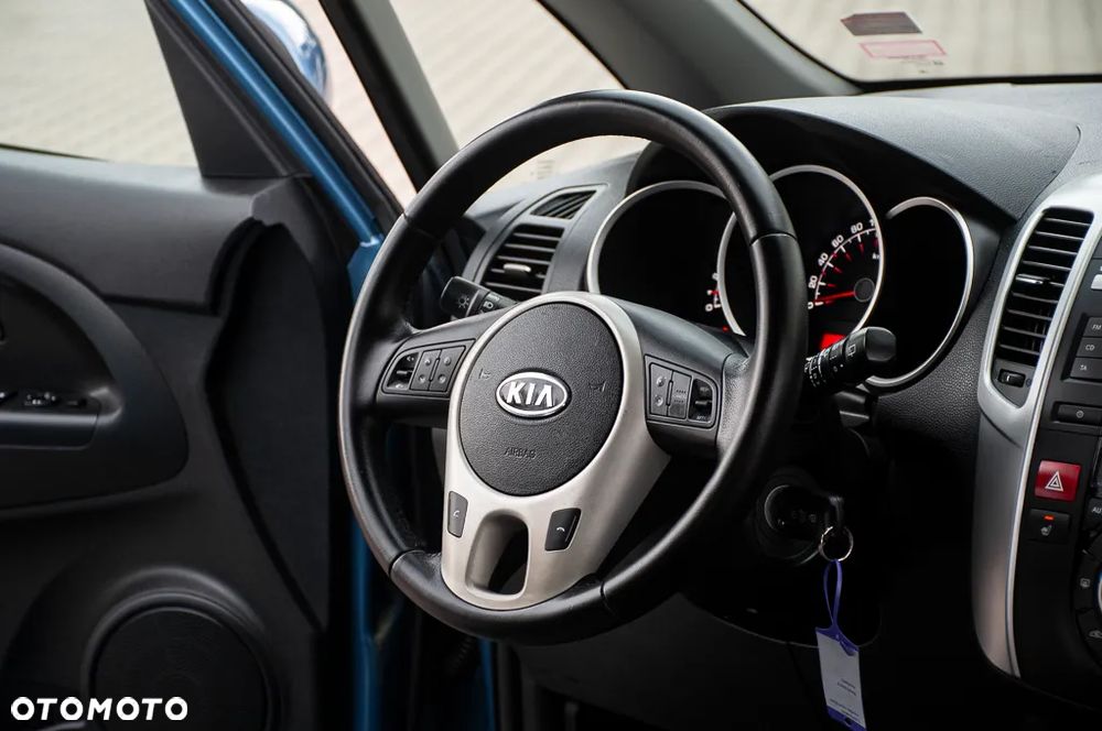 Kia Venga 1.6 CVVT Vision - 26