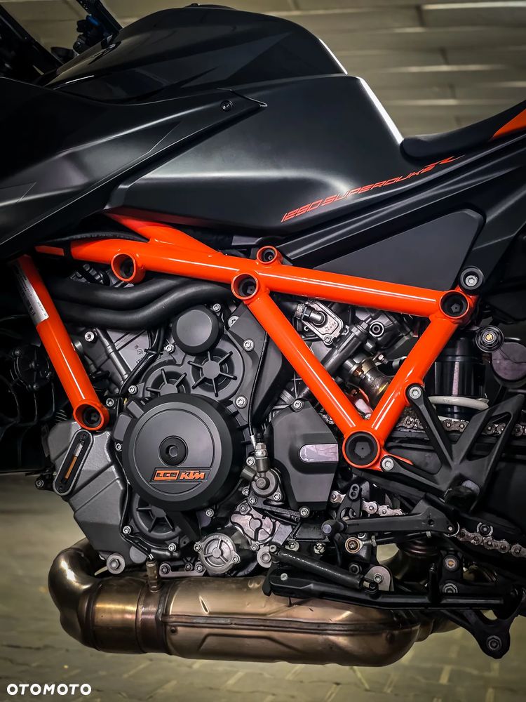 KTM Super Duke - 16