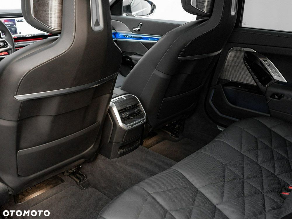 BMW Seria 7 - 22