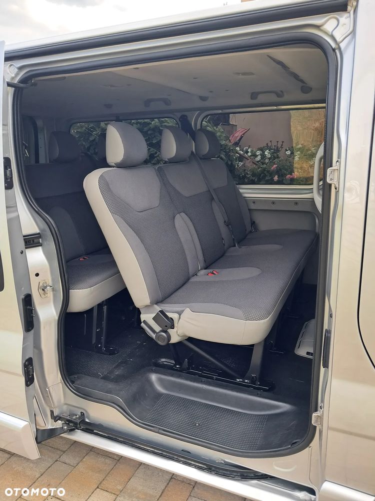 Opel Vivaro L2H1 2.9t - 12