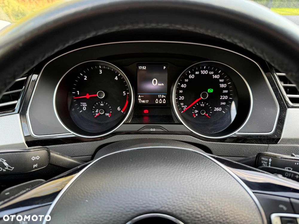 Volkswagen Passat 2.0 TDI SCR Comfortline DSG - 11