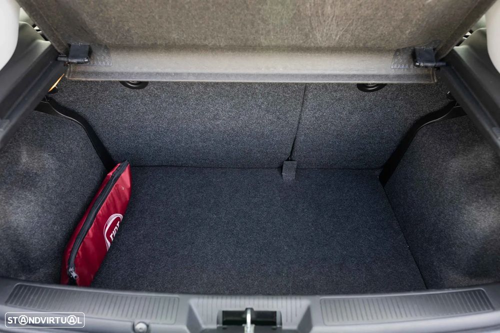 Fiat Punto 1.2 Lounge S&S - 34