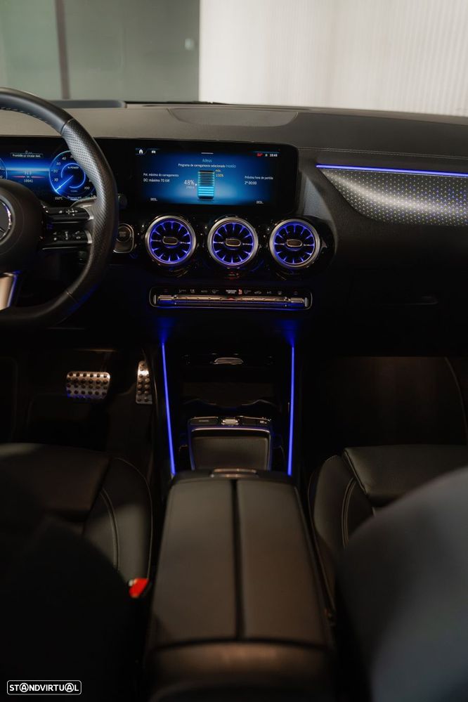 Mercedes-Benz EQA 300 4Matic AMG Line - 44