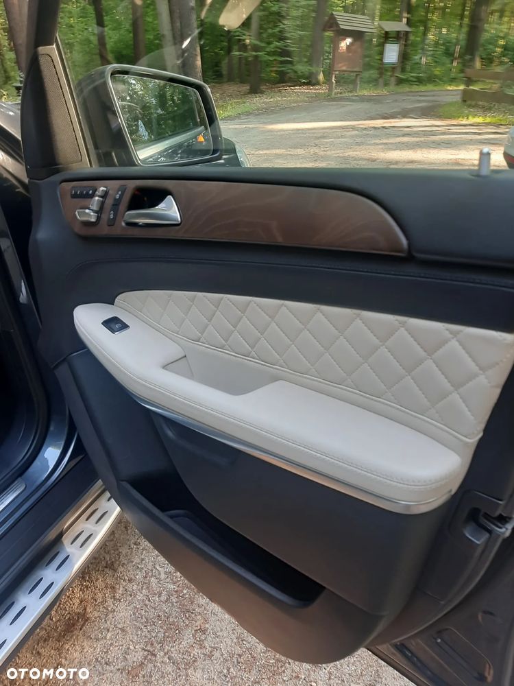 Mercedes-Benz GLS - 8
