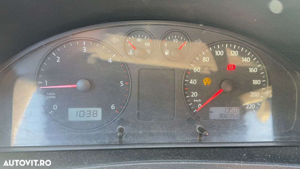 Volkswagen Caravelle - 2