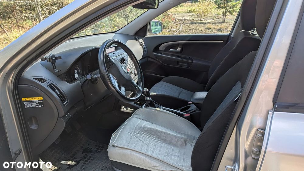 Kia Ceed - 4