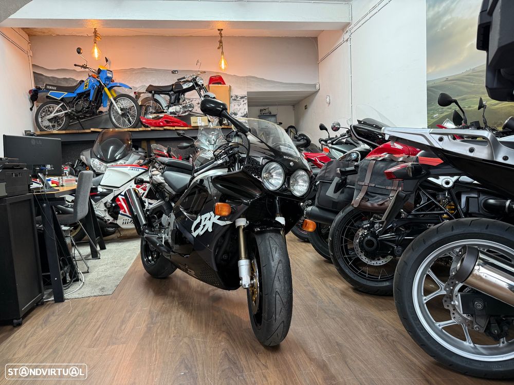 Honda CBR 900 RR - 1