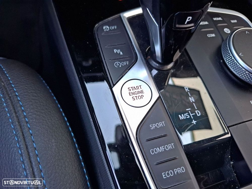 BMW 116 d Pack Desportivo M Auto - 19
