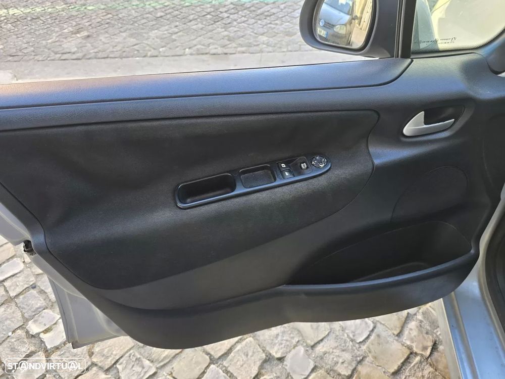 Peugeot 207 1.4 16V Active - 7