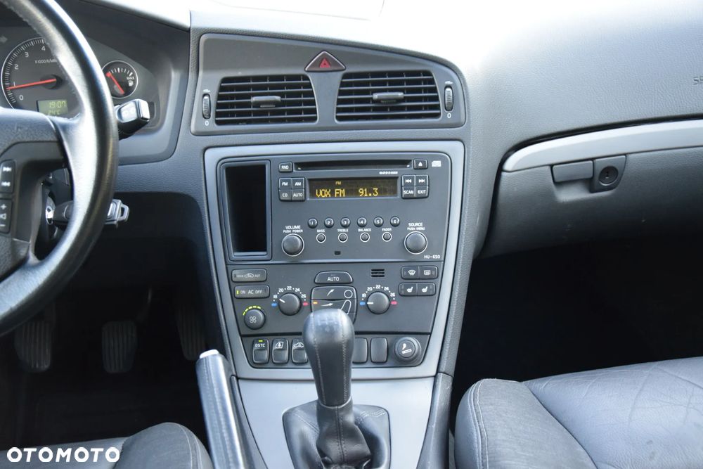 Volvo V70 2.4 Kinetic - 37