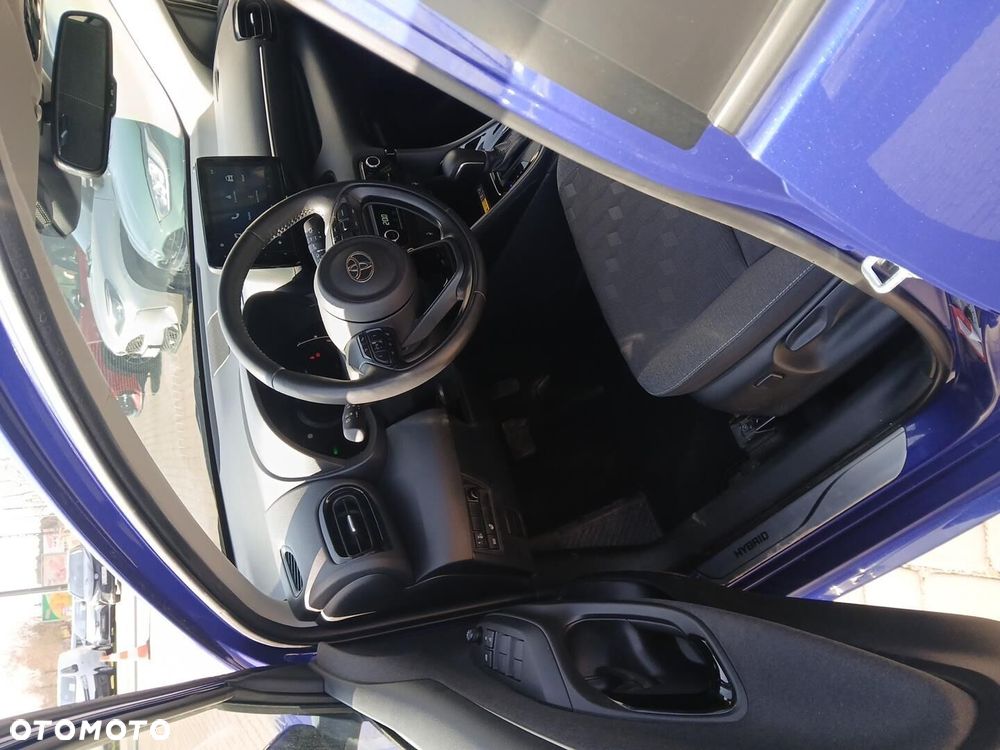 Toyota Yaris Hybrid 1.5 Style - 19