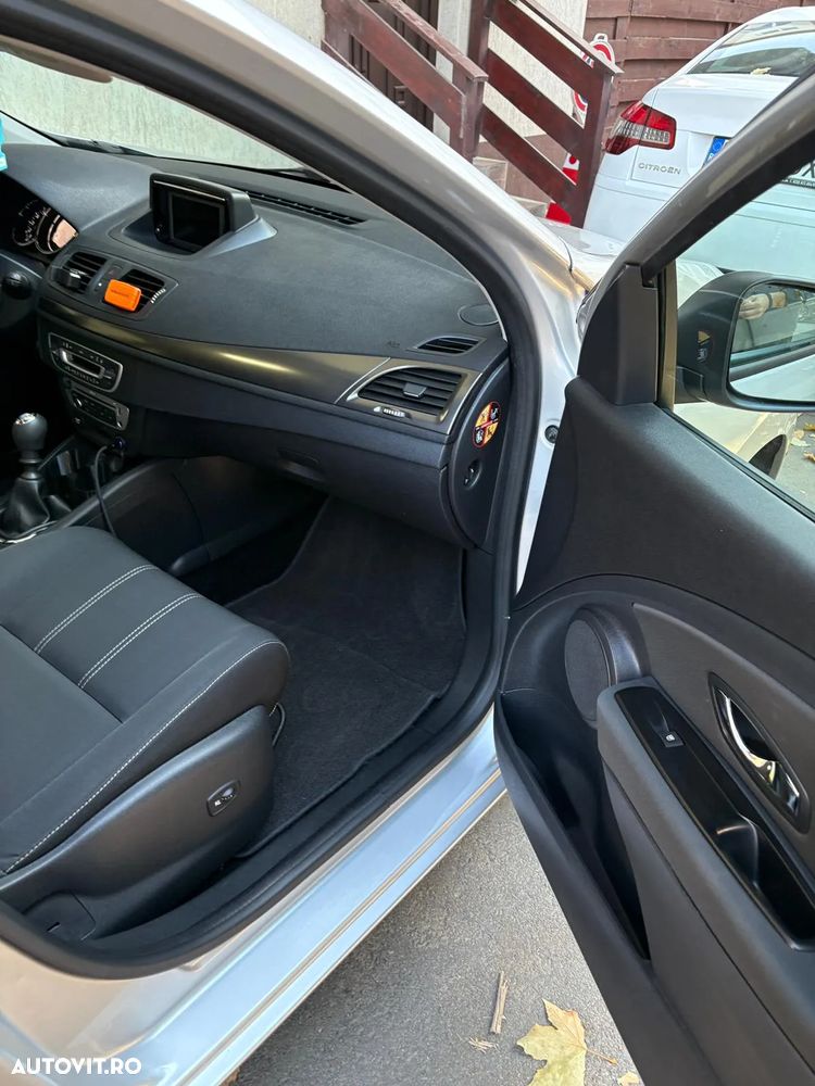 Renault Megane 1.6 16V 110 Paris Business - 10