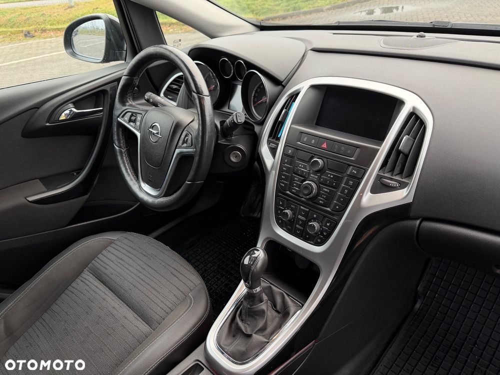 Opel Astra 1.4 Turbo 150 Jahre - 7