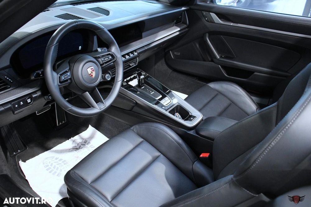 Porsche 911 Carrera PDK - 8