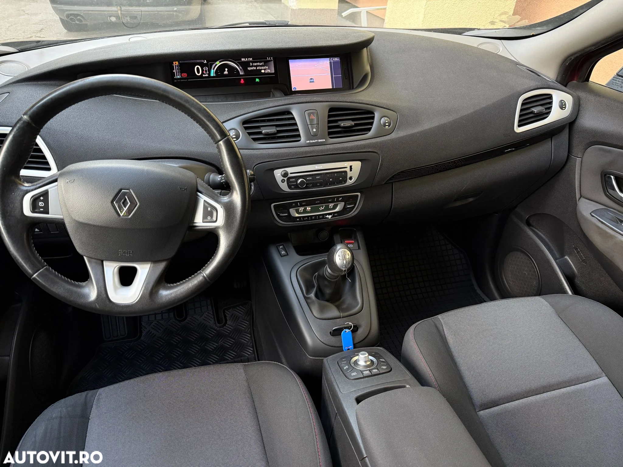 Renault Scenic - 8