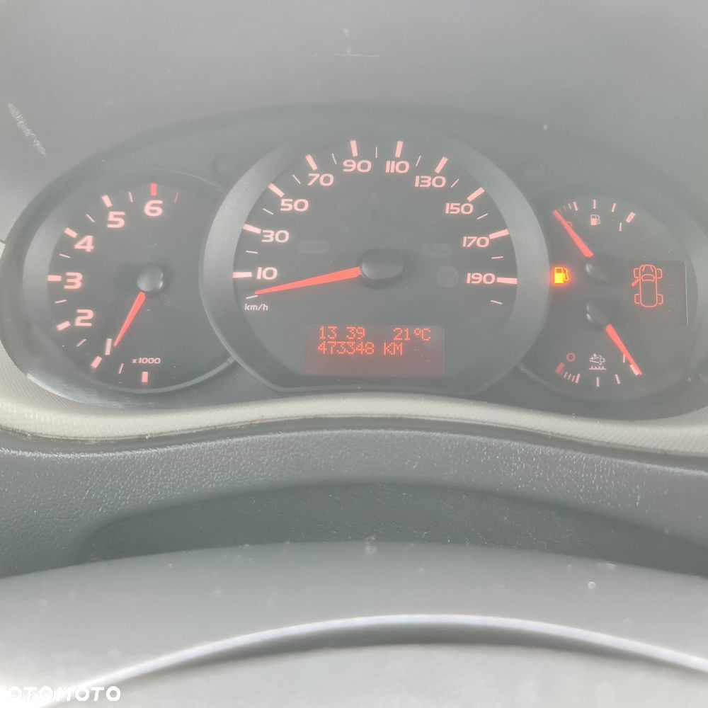 Nissan NV400 - 23
