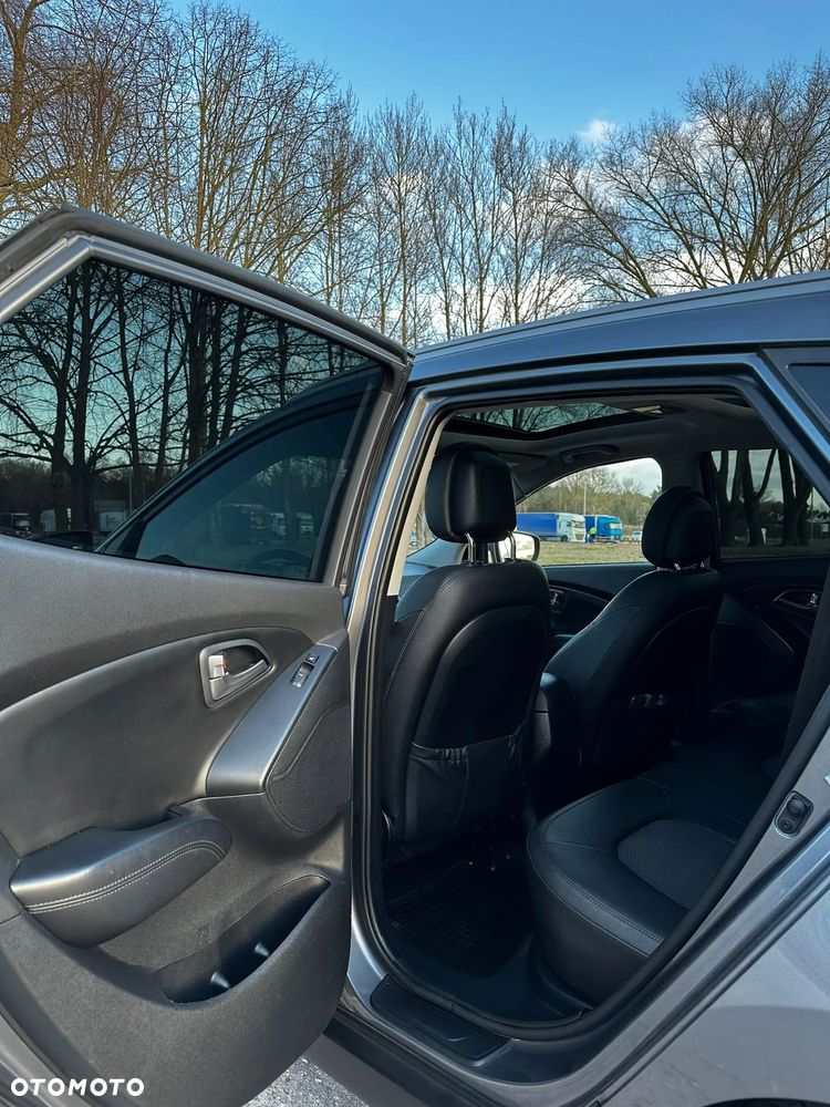 Hyundai ix35 2.0 CRDi 4WD Automatik Premium - 16