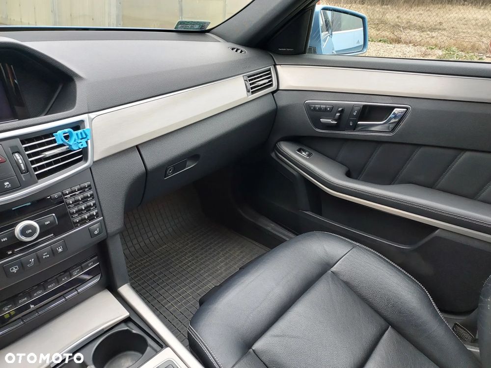 Mercedes-Benz Klasa E 350 CDI DPF 4Matic BlueEFFICIENCY 7G-TRONIC - 16