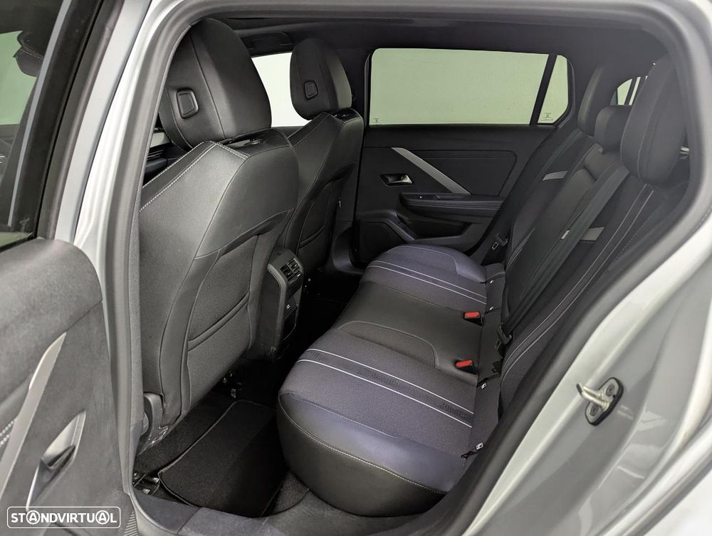 Opel Astra Sports Tourer 1.2 T GS Line - 26