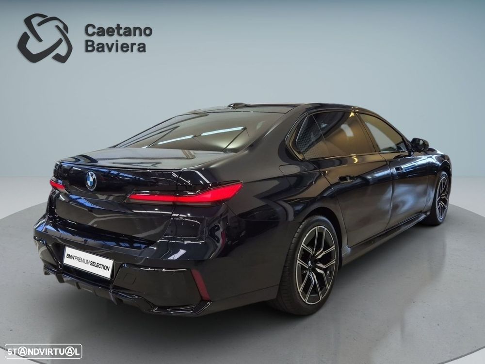 BMW i7 eDrive50 Pack Desportivo M Pro - 8