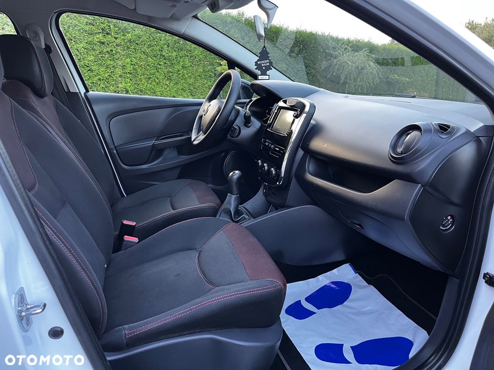 Renault Clio - 22