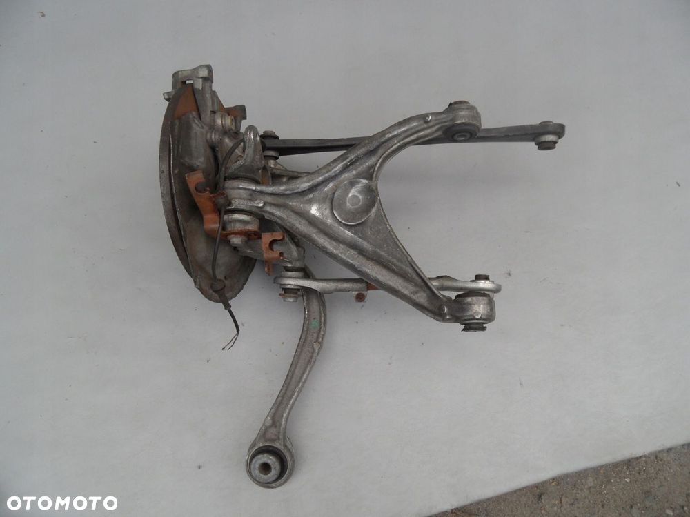ZAWIESZENIE PRAWY TYŁ ZWROTNICA CITROEN C5 III - 2