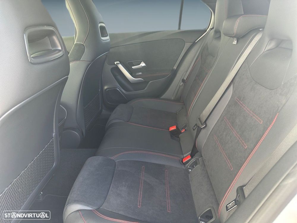 Mercedes-Benz A 250 e - 11