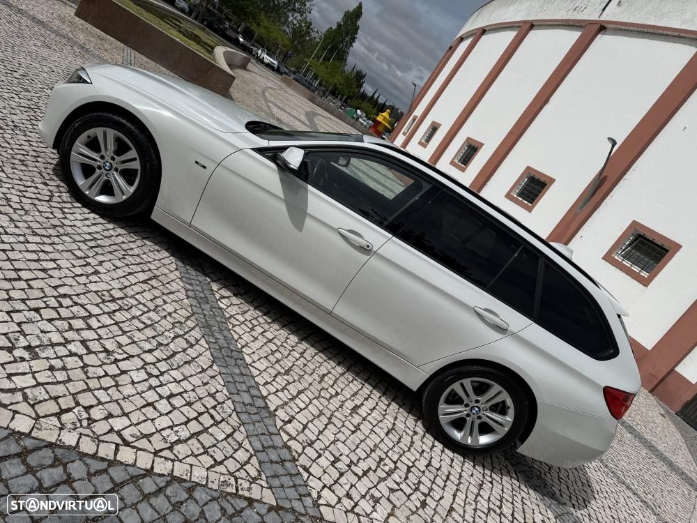 BMW 318 d Auto Line Sport - 12