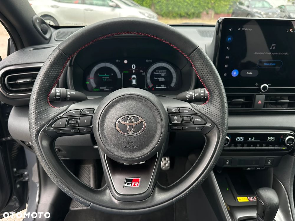 Toyota Yaris Hybrid 1.5 GR Sport - 28