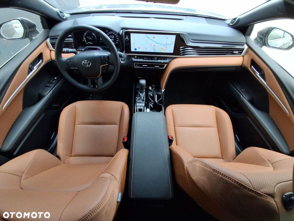 Toyota Camry - 21