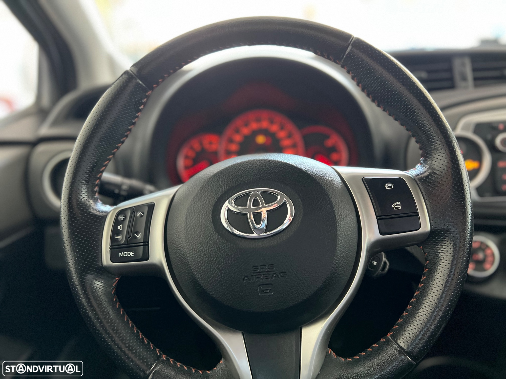 Toyota Yaris 1.4 D-4D Comfort - 12