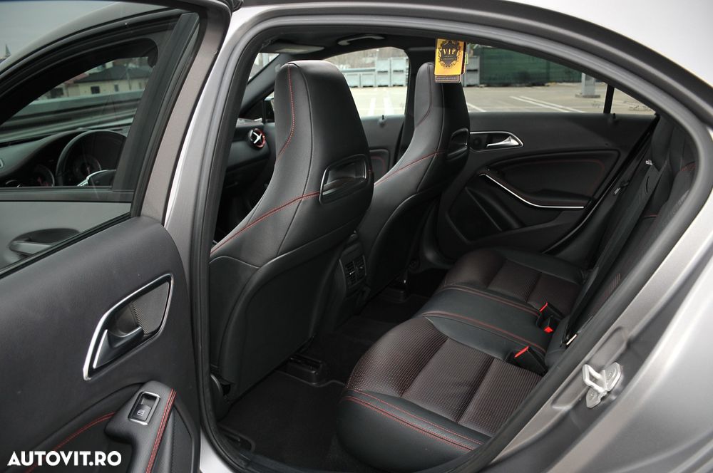 Mercedes-Benz A 250 Sport 4Matic 7G-DCT - 13