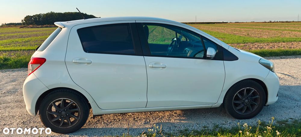 Toyota Yaris 1.4 D-4D Premium - 3