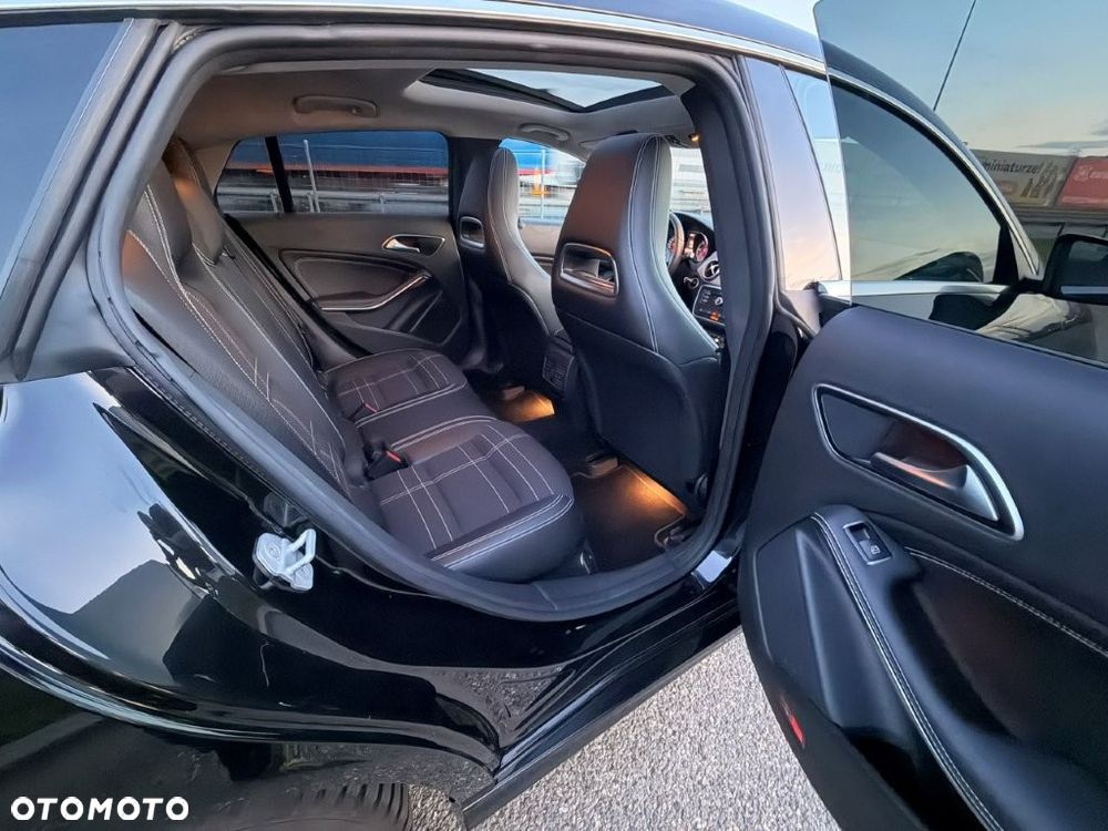 Mercedes-Benz CLA - 13