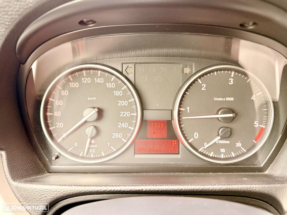 BMW 320 d Coupe Auto - 11