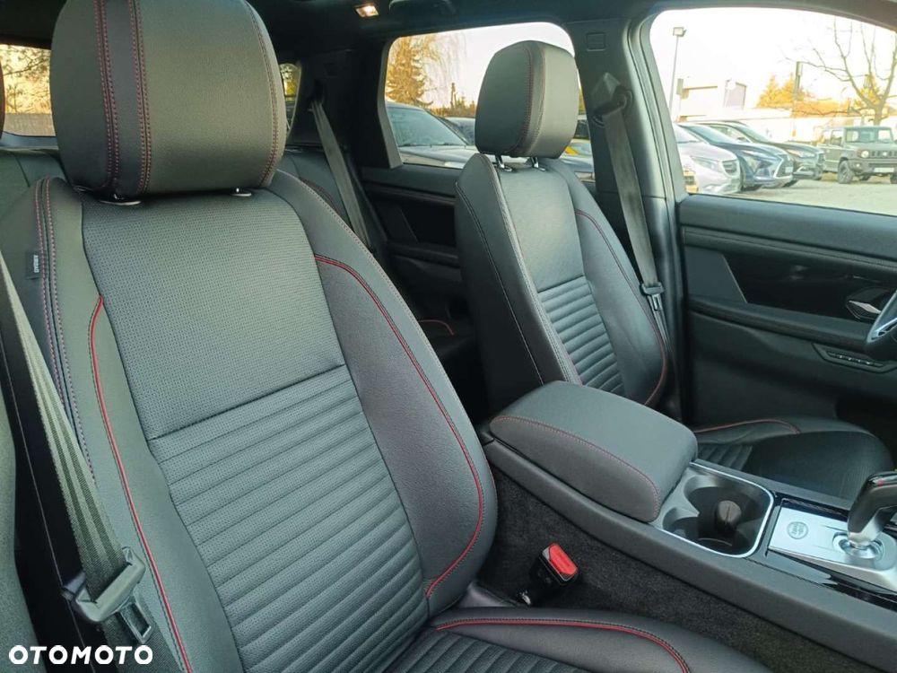 Land Rover Discovery Sport - 25
