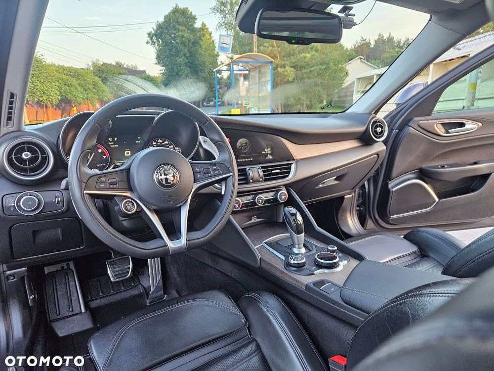 Alfa Romeo Giulia 2.0 Turbo Veloce - 8