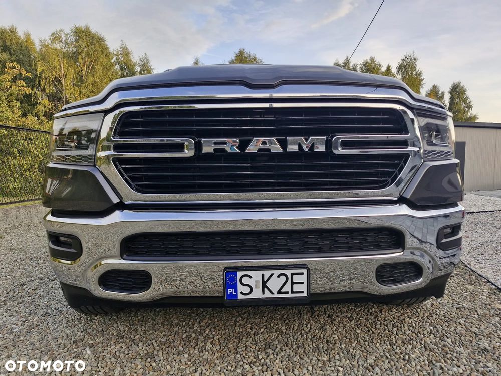 RAM 1500 ver-5-7-quad-cab-laramie - 17