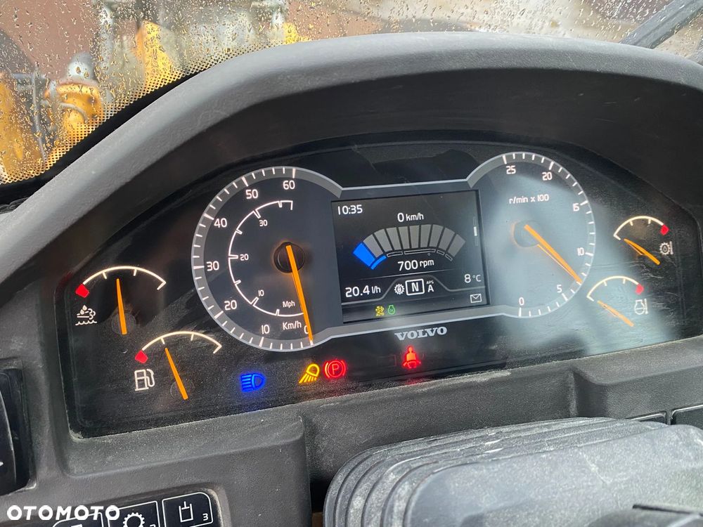 Volvo L260H 2018r - 12