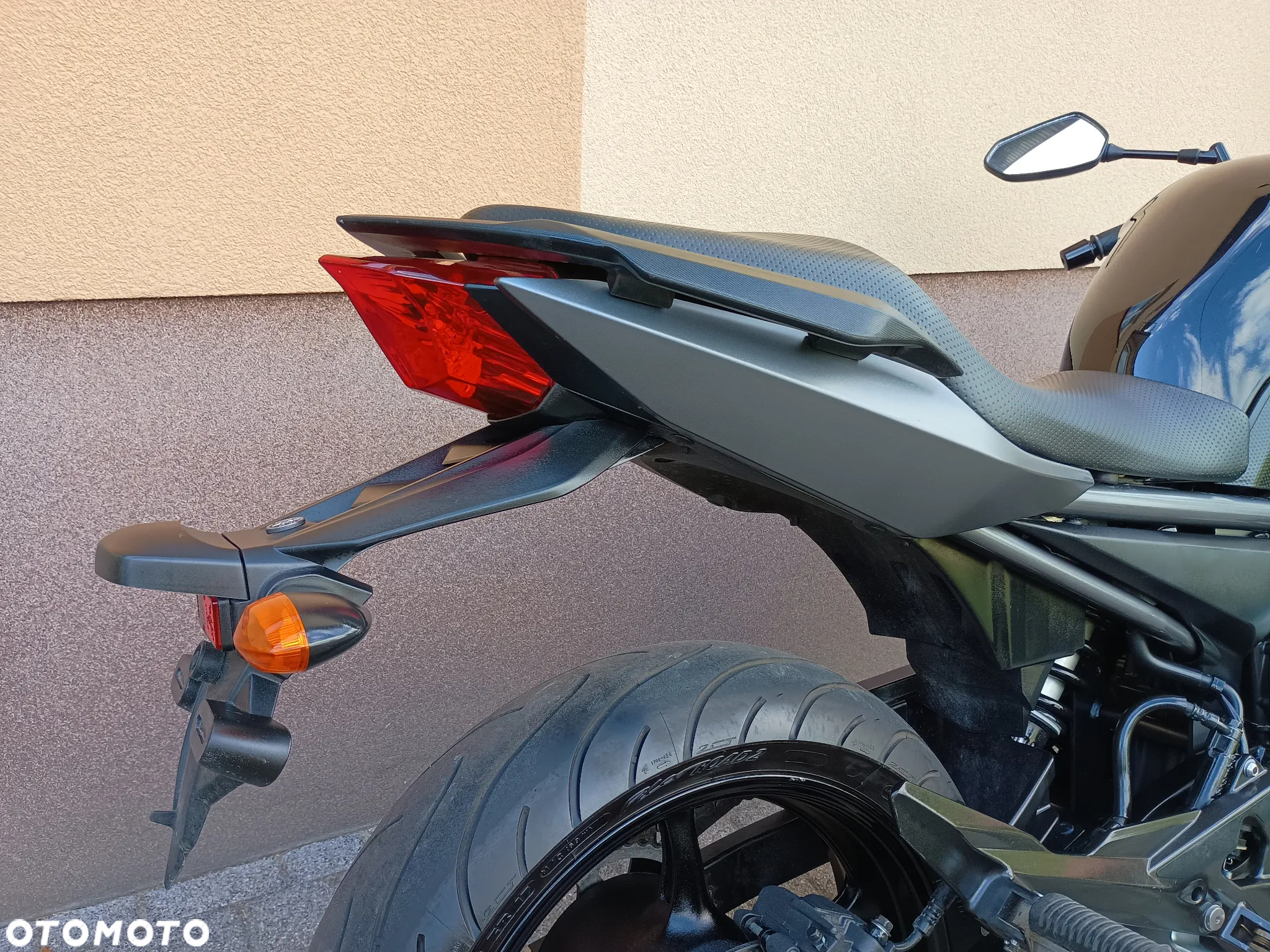 Yamaha XJR - 23