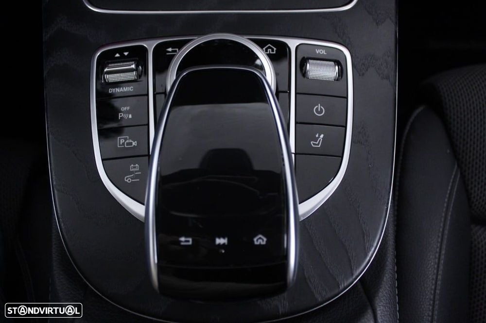 Mercedes-Benz E 300 de Avantgarde - 31