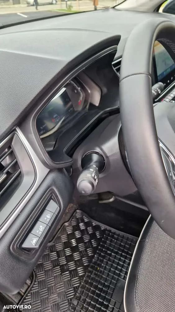 Renault Captur MHEV 140 EDC Techno - 13