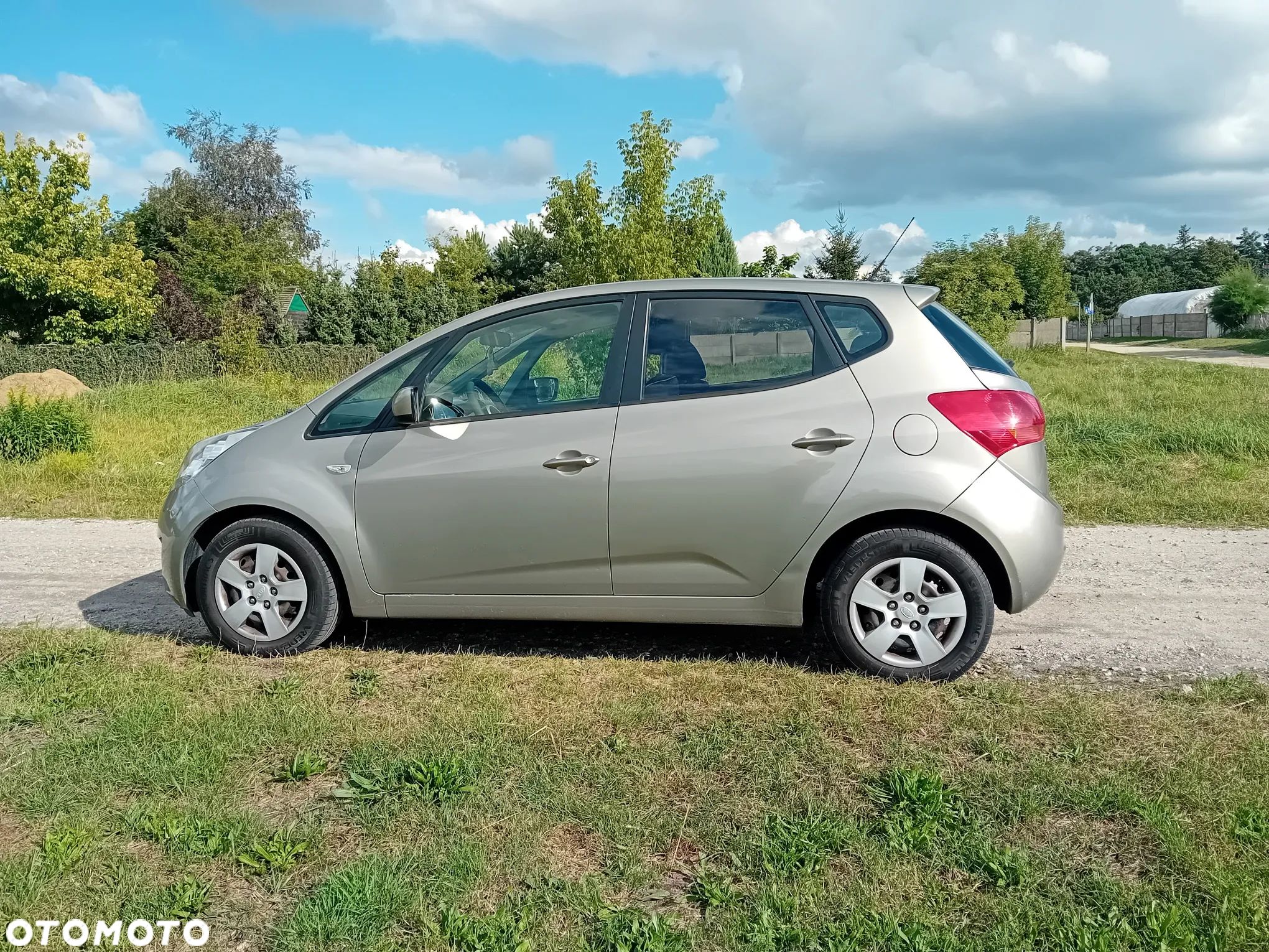 Kia Venga - 1