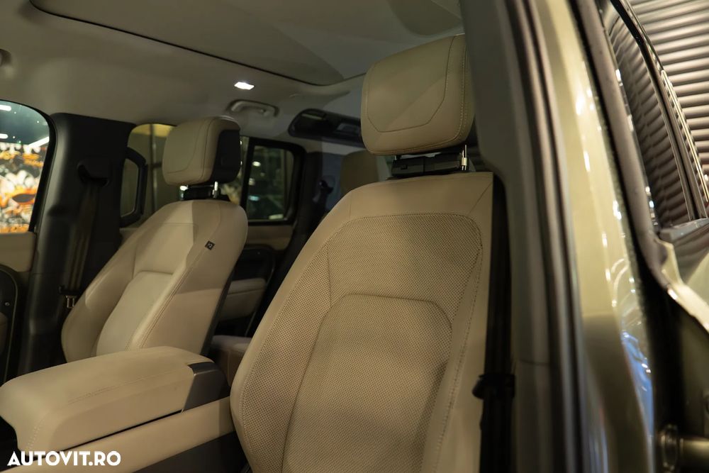 Land Rover Defender 110 2.0 P300 SE - 23