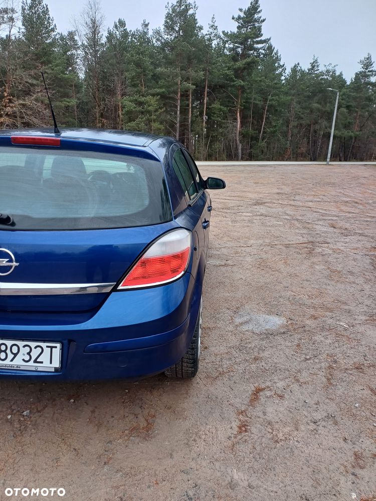 Opel Astra 1.6 - 11