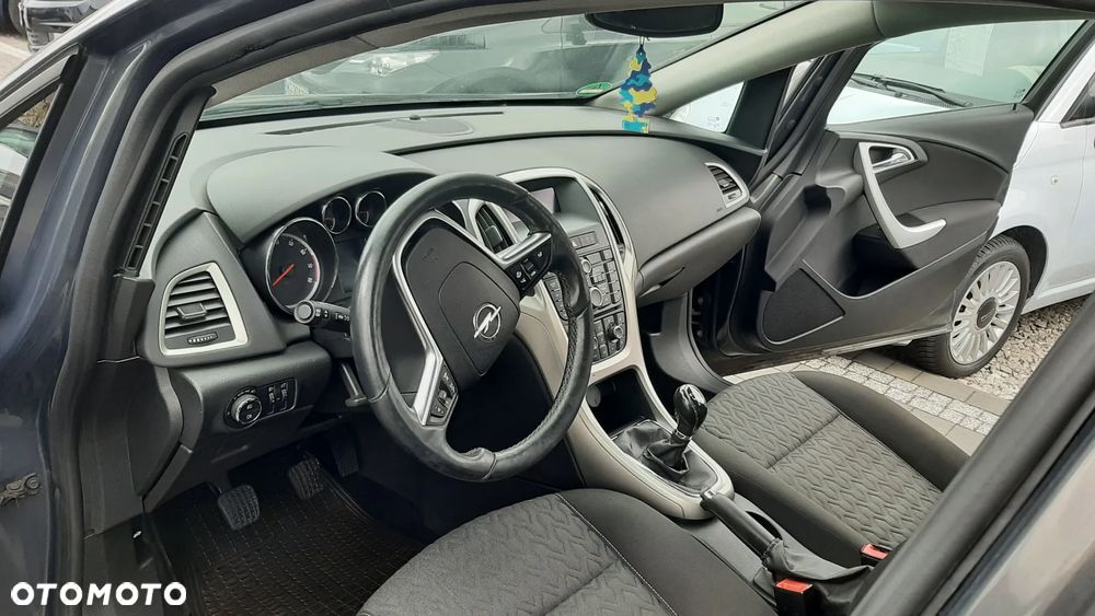 Opel Astra 1.4 Turbo - 8